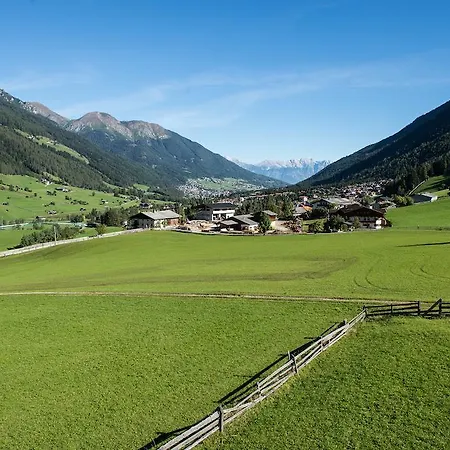 アパート Appartementhaus Pinnisblick