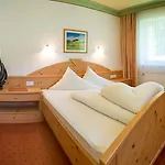 Appartementhaus Pinnisblick Нойштифт-им-Штубайталь