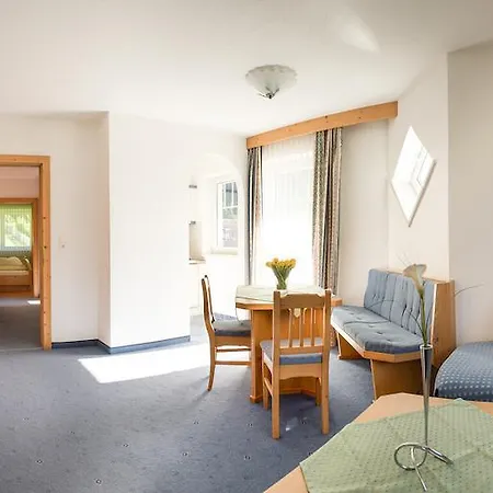 Appartementhaus Pinnisblick ניוסטיפט אים סטובאיטל