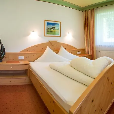 Appartementhaus Pinnisblick ניוסטיפט אים סטובאיטל